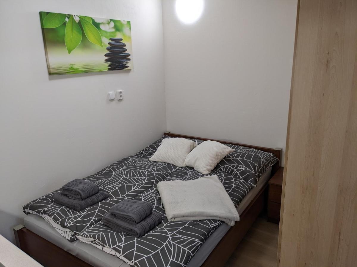 Utulne Studio U Marianskeho Udoli V Brne - Lisni Brünn Exterior foto